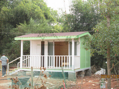 惠州客戶(hù)搭建簡(jiǎn)單實(shí)用的居住小木屋