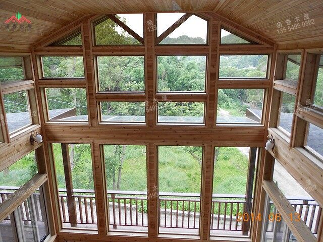 160平米的輕型木屋別墅