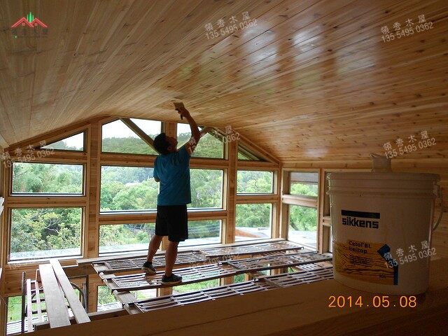 160平米的輕型木屋別墅