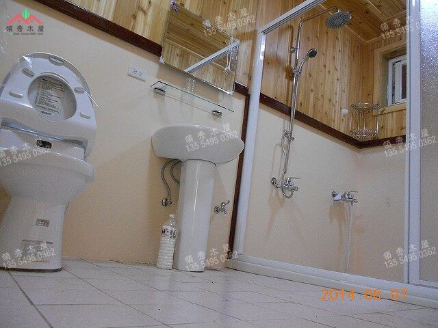 160平米的輕型木屋別墅