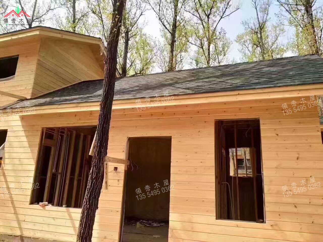 巡視新建木屋群(圖4) 巡視新建木屋群(圖4)