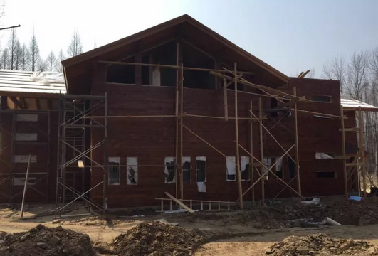 國(guó)際林海酒店木屋設(shè)計(jì)基本概念(圖4) 在施工的木屋