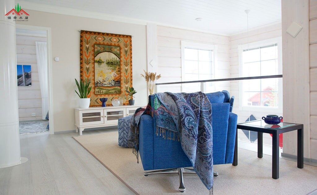 紅色兩層重型木屋木別墅