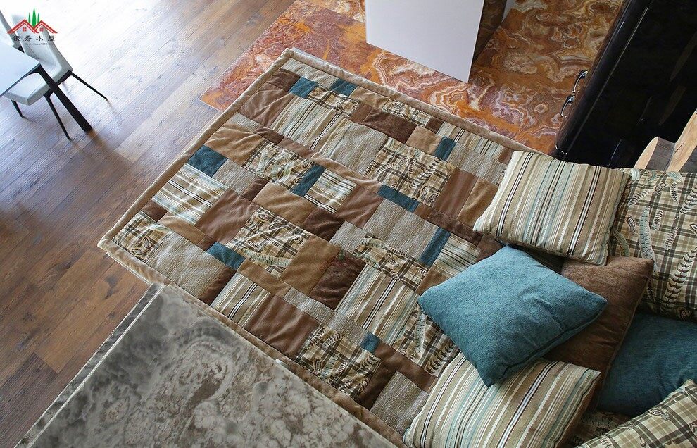 圓形木頭也能做出特色的現(xiàn)代木屋別墅風(fēng)格(圖18)