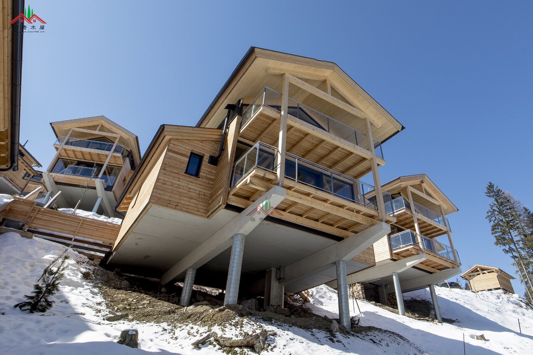 出口奧地利山坡上的度假木屋酒店別墅