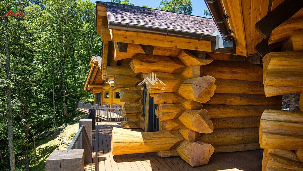 高檔的重型木刻楞木屋別墅是什么樣的？(圖23)