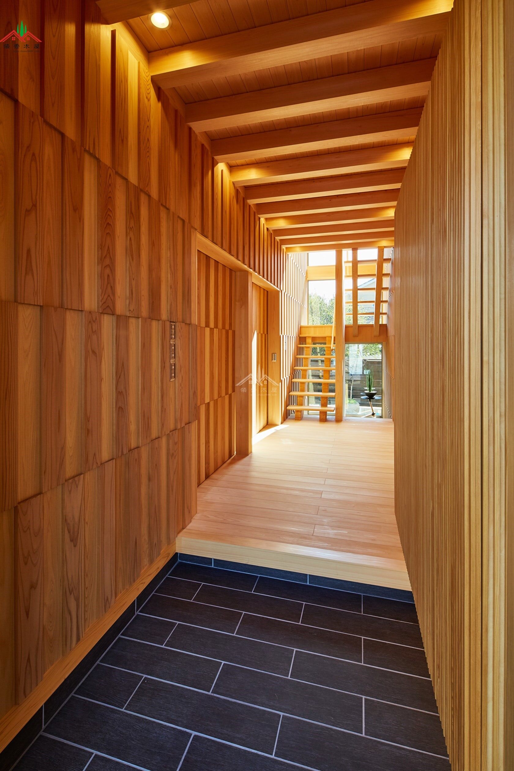 新中式雙層木屋別墅