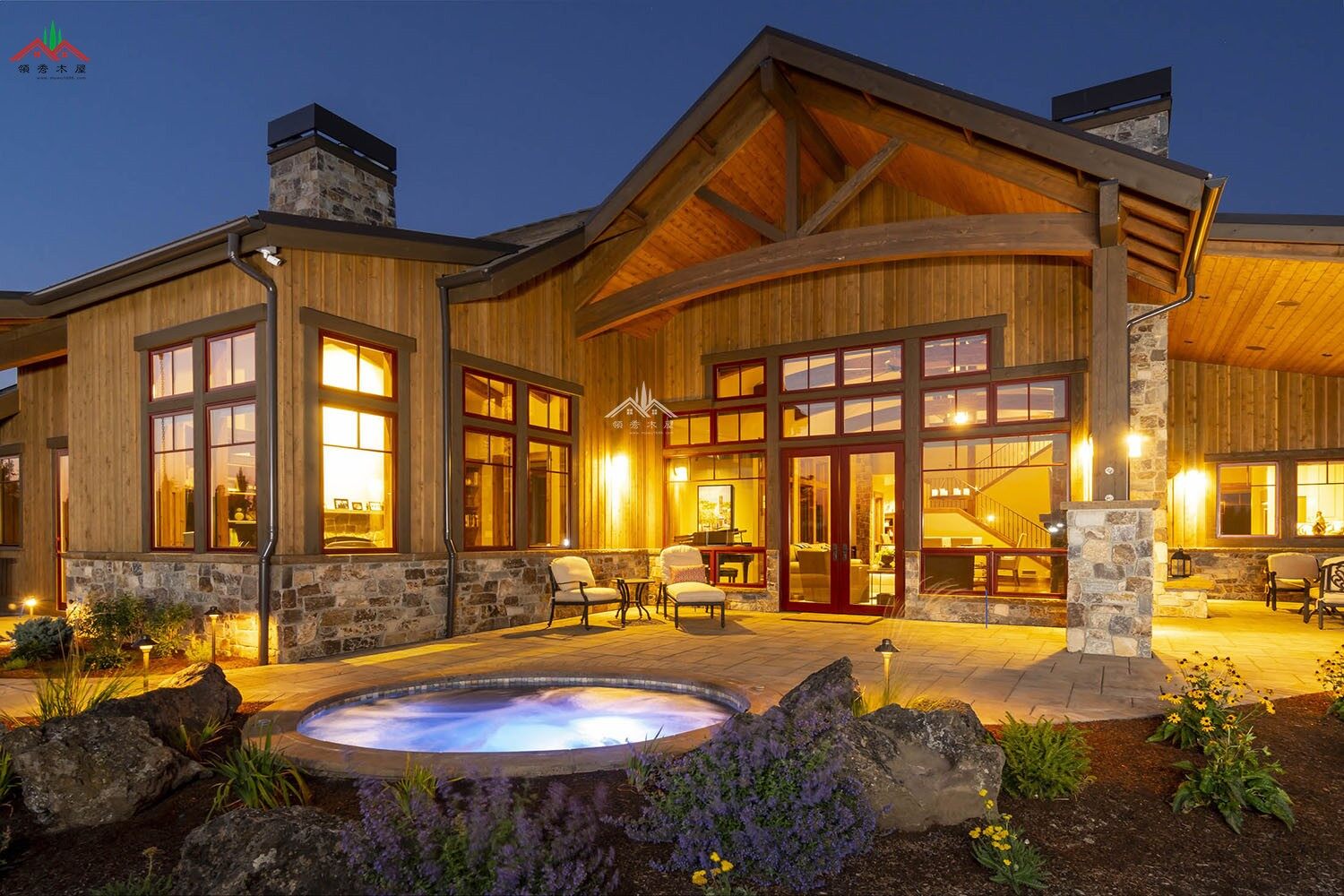大型梁柱木屋別墅
