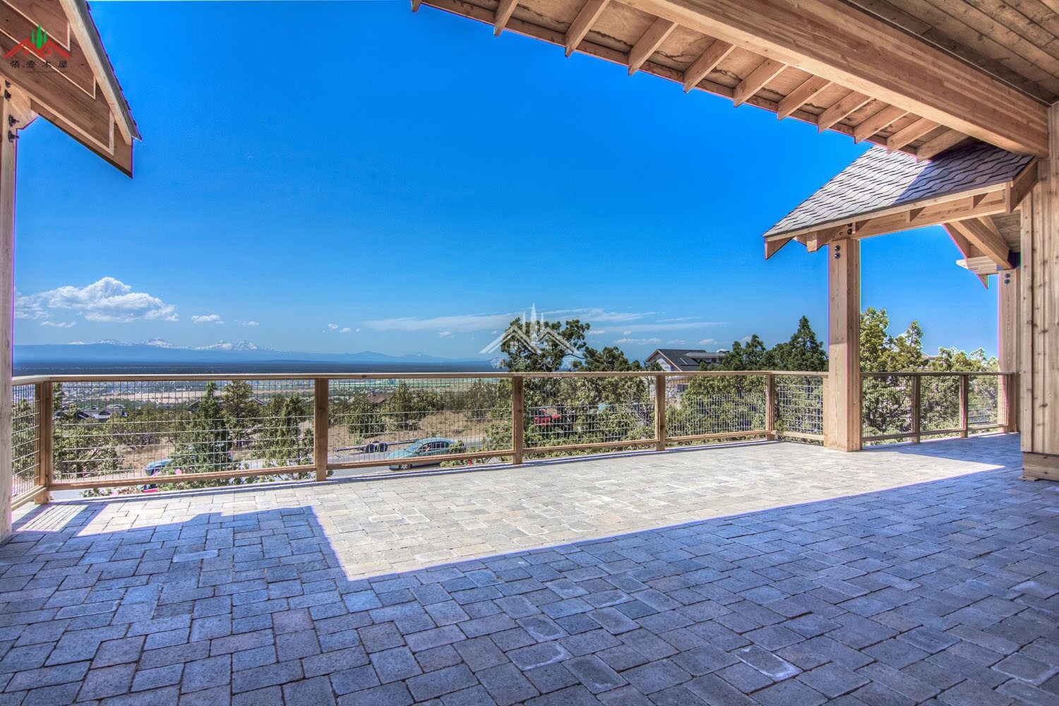 室內(nèi)不像木屋的梁柱木屋別墅