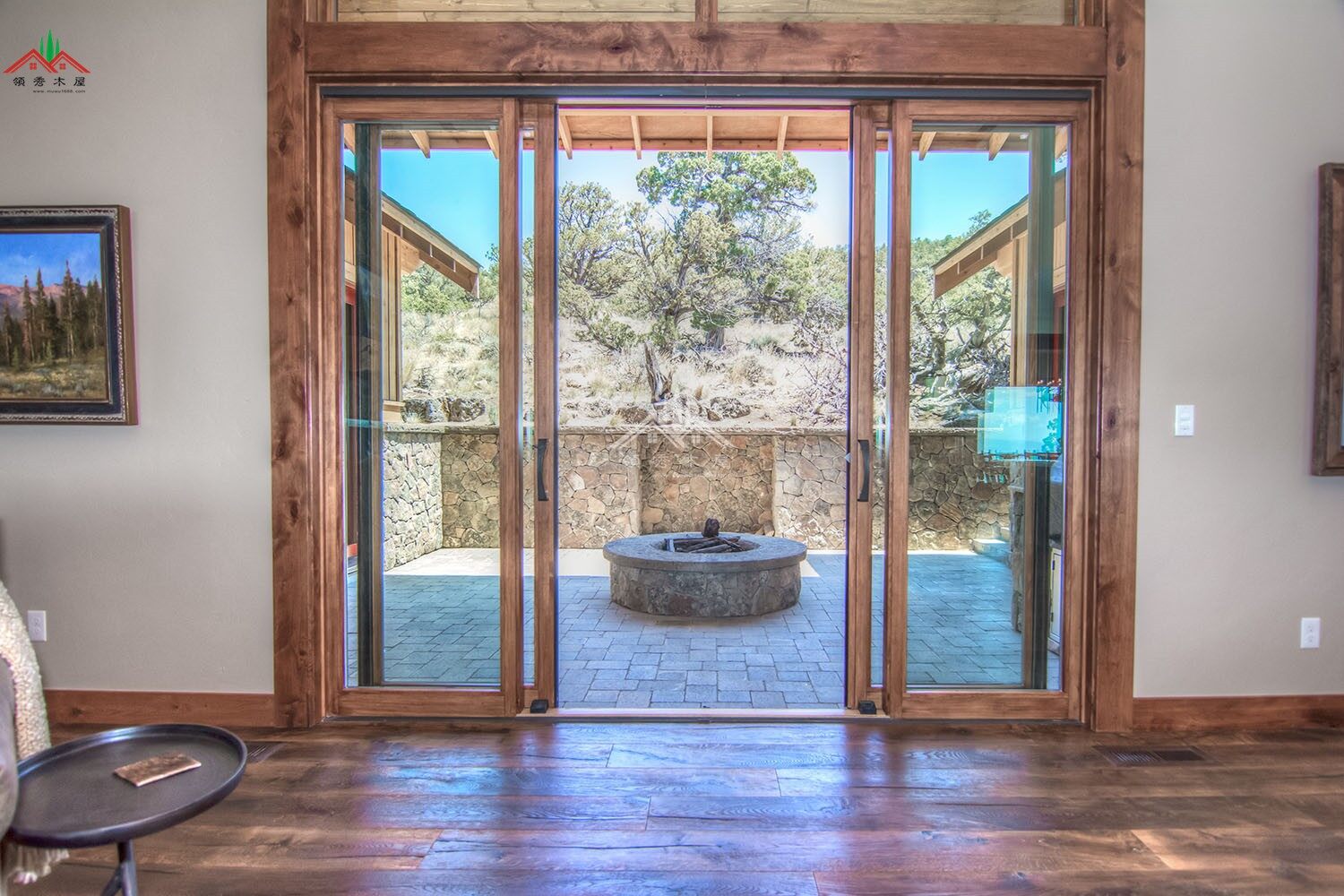 室內(nèi)不像木屋的梁柱木屋別墅