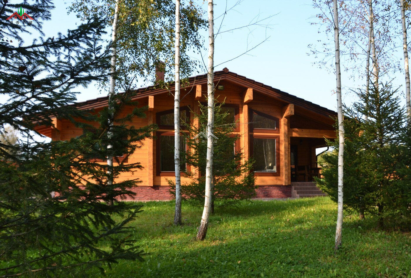 99個(gè)平方重型木屋