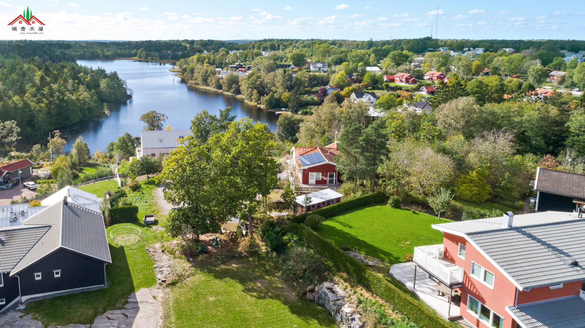 黑色外墻度假木屋