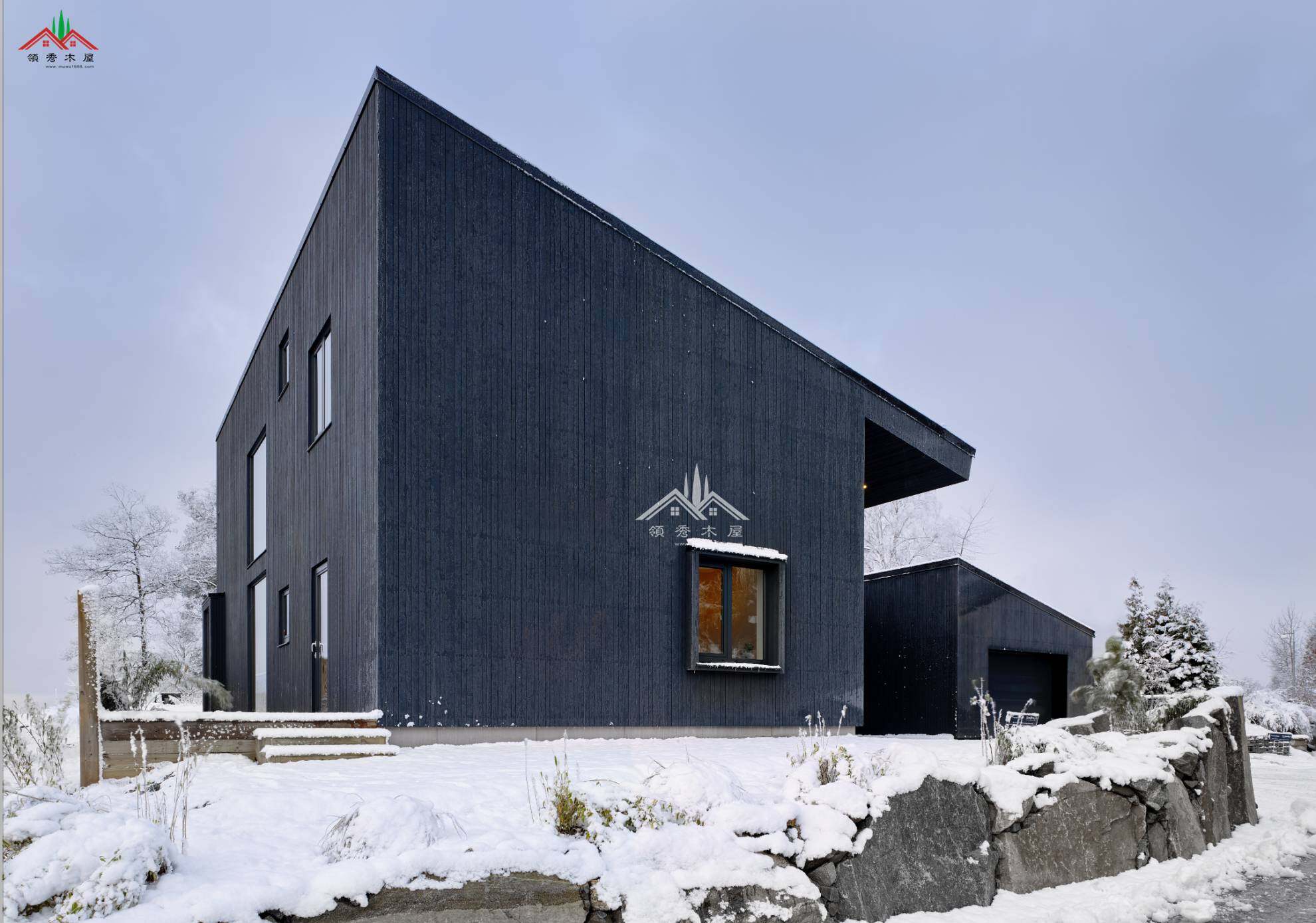 黑色外墻度假木屋