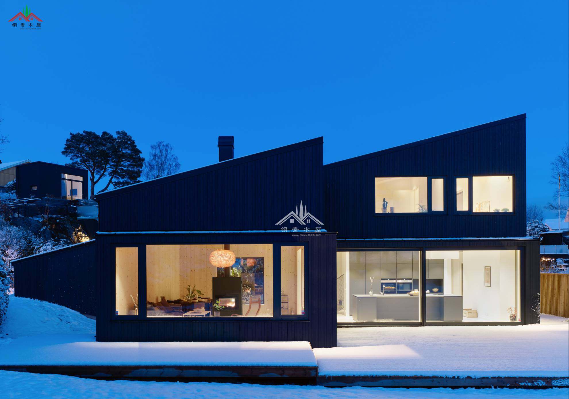 黑色外墻度假木屋