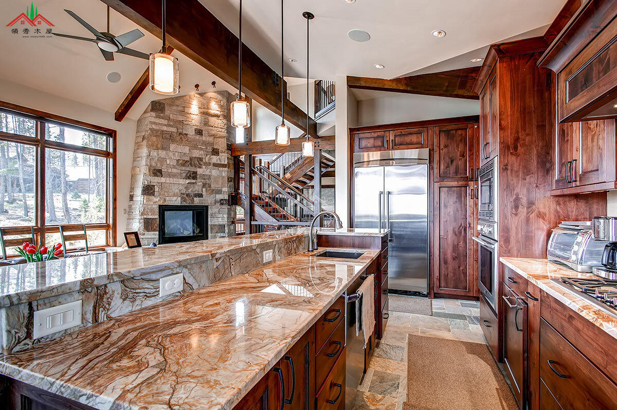 高檔梁柱木屋別墅酒店