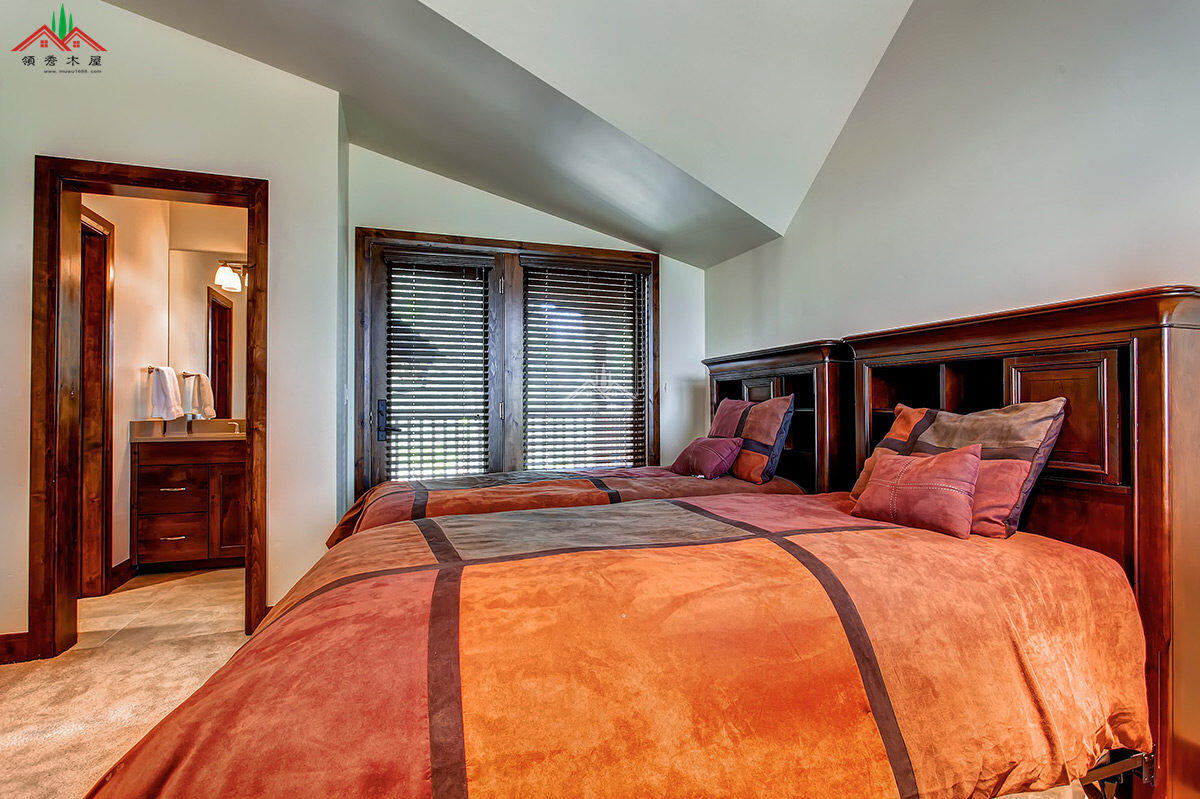 高檔梁柱木屋別墅酒店