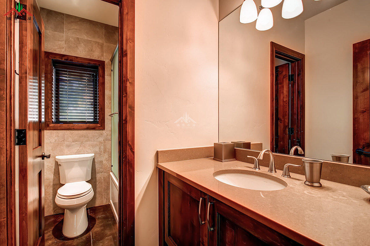 高檔梁柱木屋別墅酒店