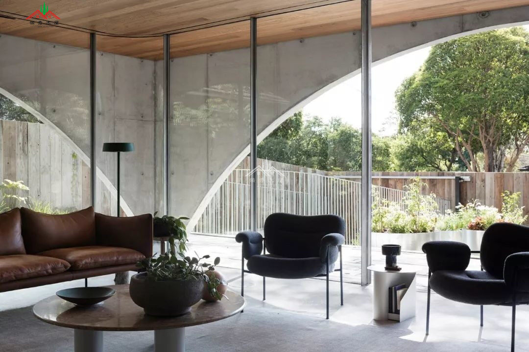 簡(jiǎn)約混磚木屋