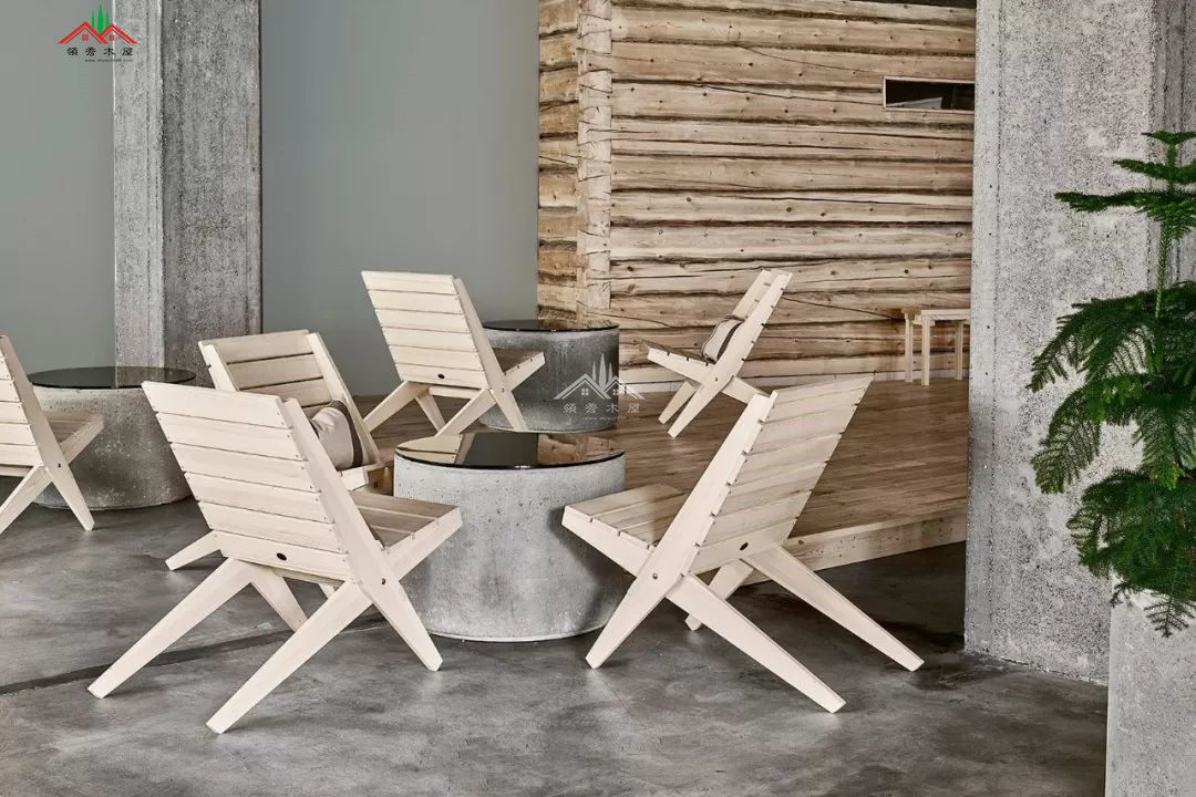 簡(jiǎn)約混磚木屋