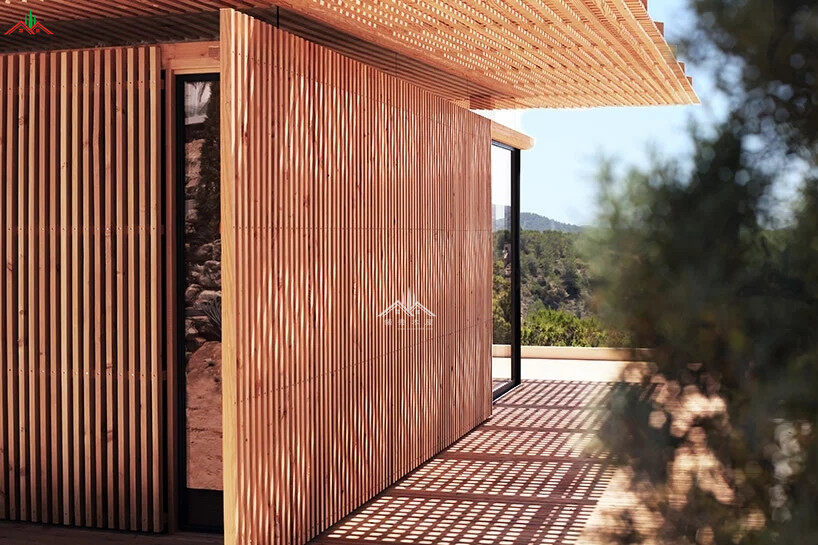 現(xiàn)代風(fēng)格格柵表皮斜頂小度假木屋