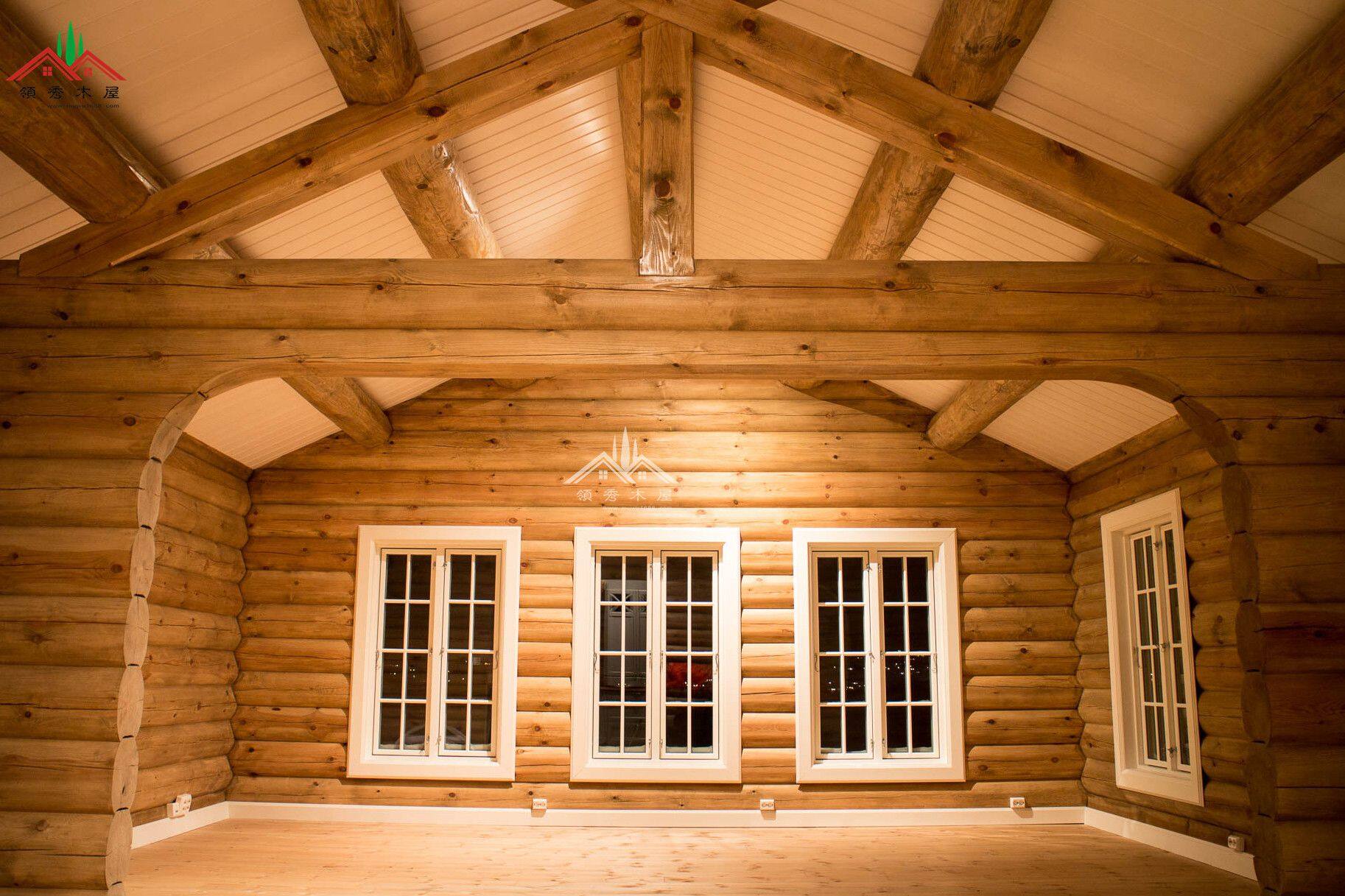 屋頂可以長(zhǎng)綠色植物的重型木刻楞木屋別墅