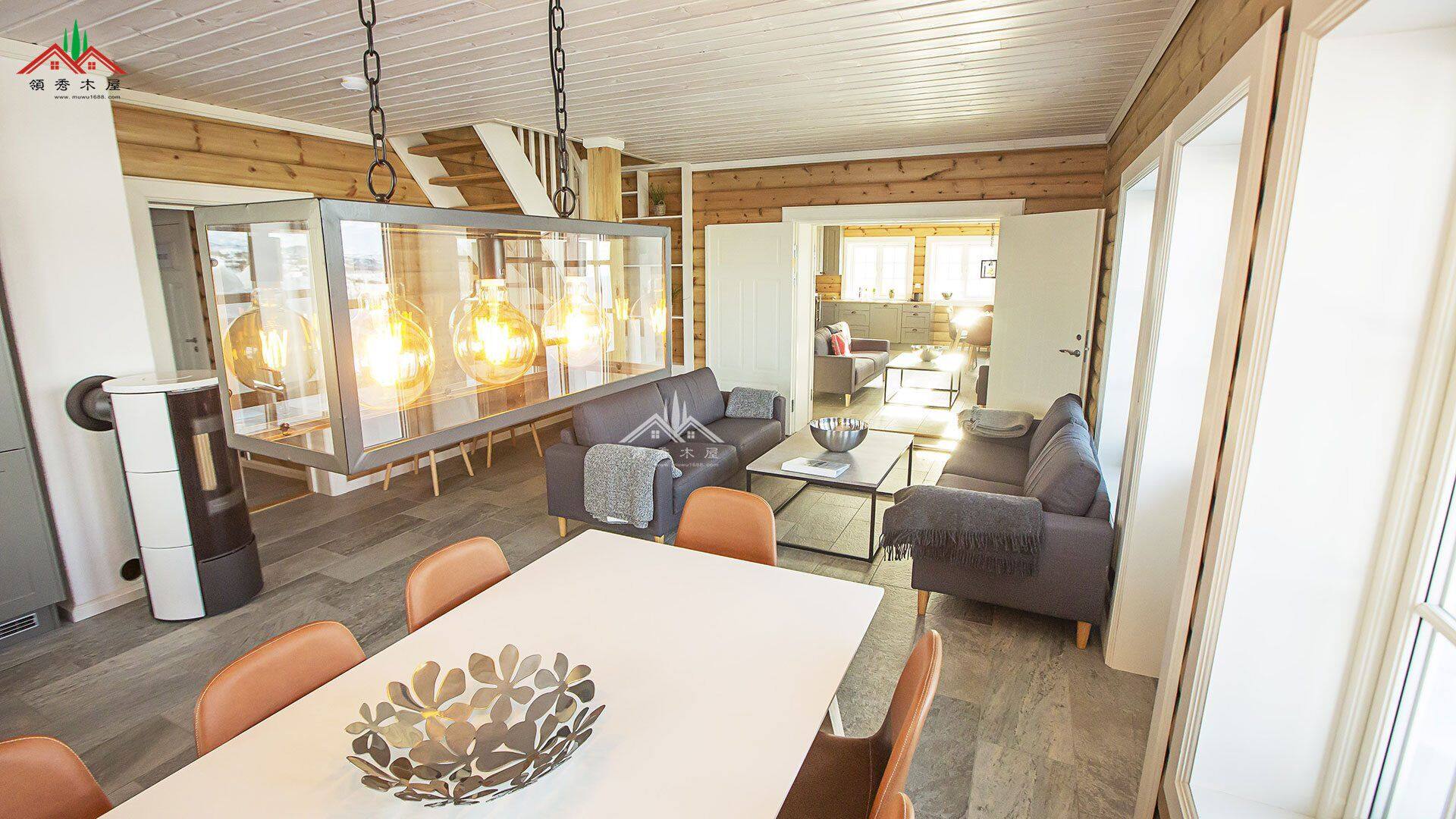 屋頂可以長(zhǎng)綠色植物的重型木刻楞木屋別墅