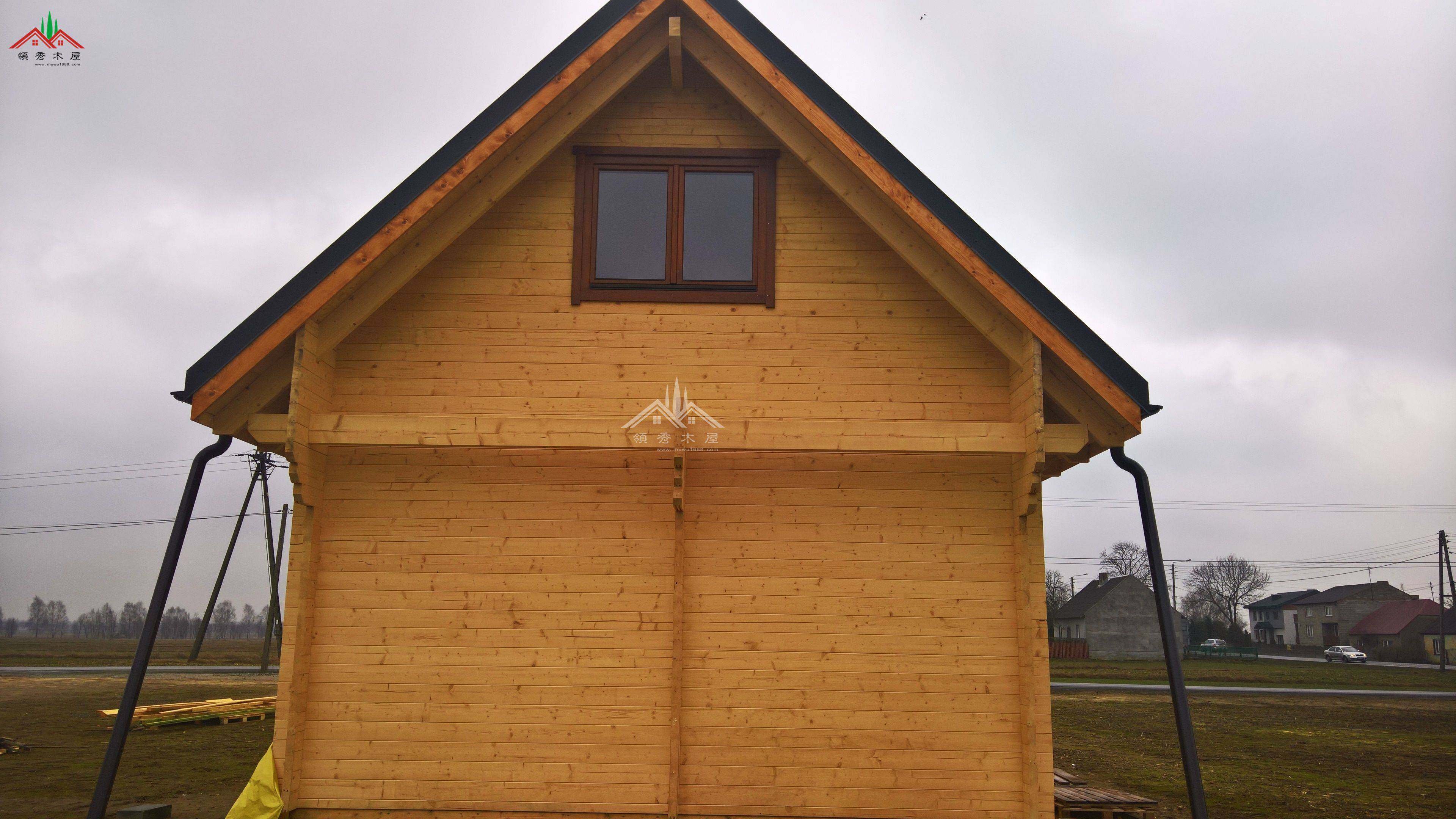 出口海外帶閣樓度假小木屋