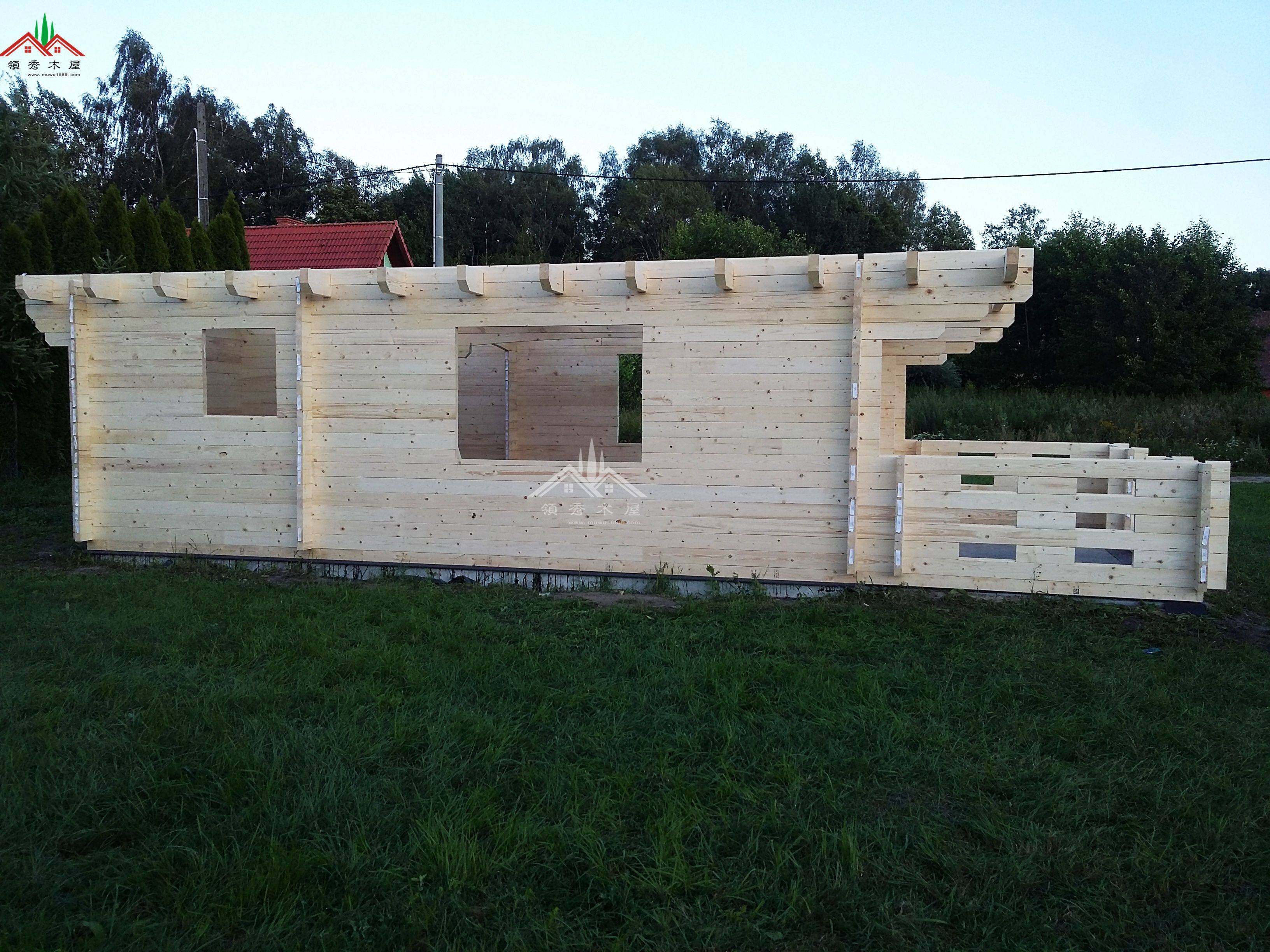 出口海外帶閣樓度假小木屋