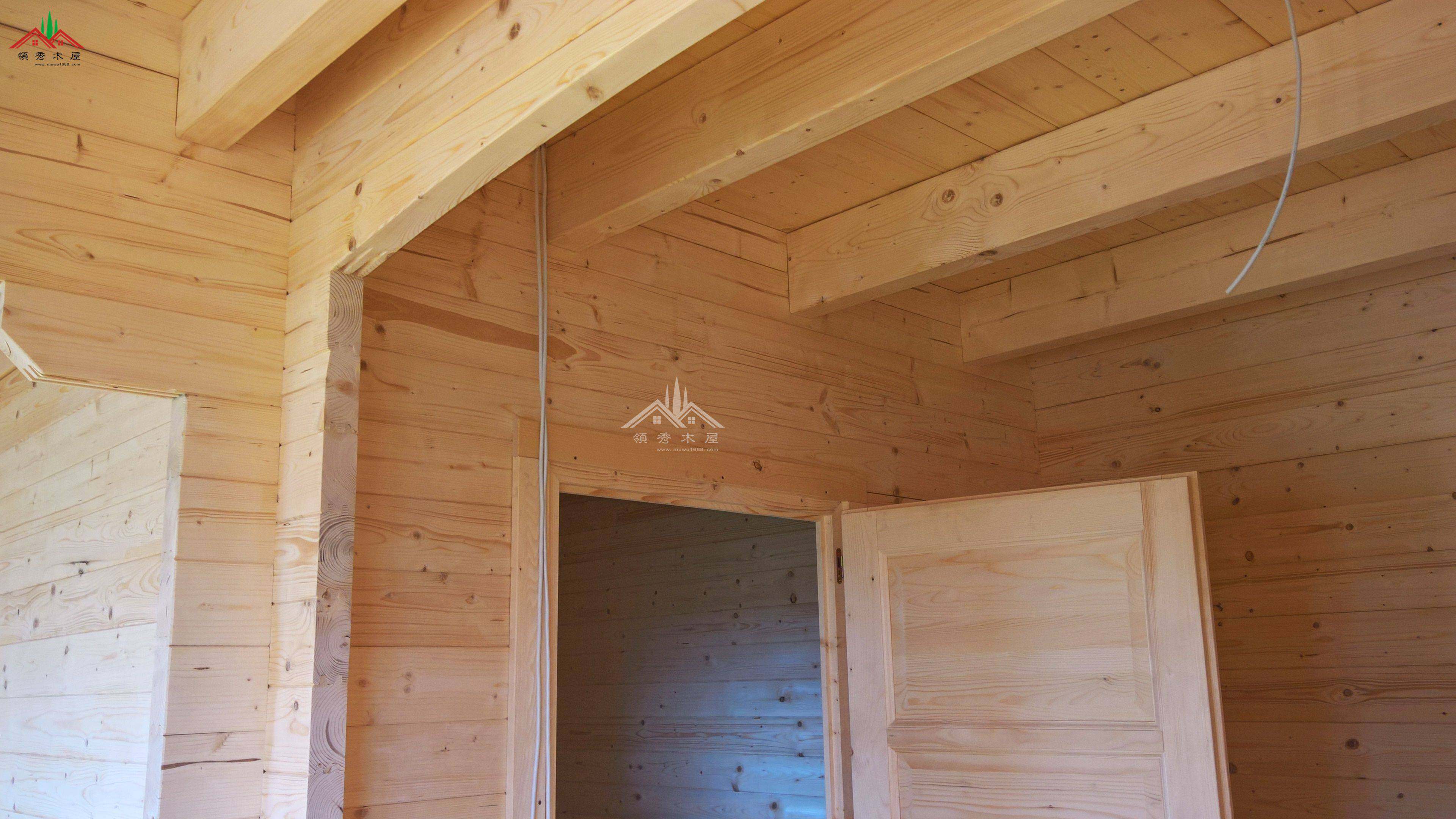 出口海外帶閣樓度假小木屋