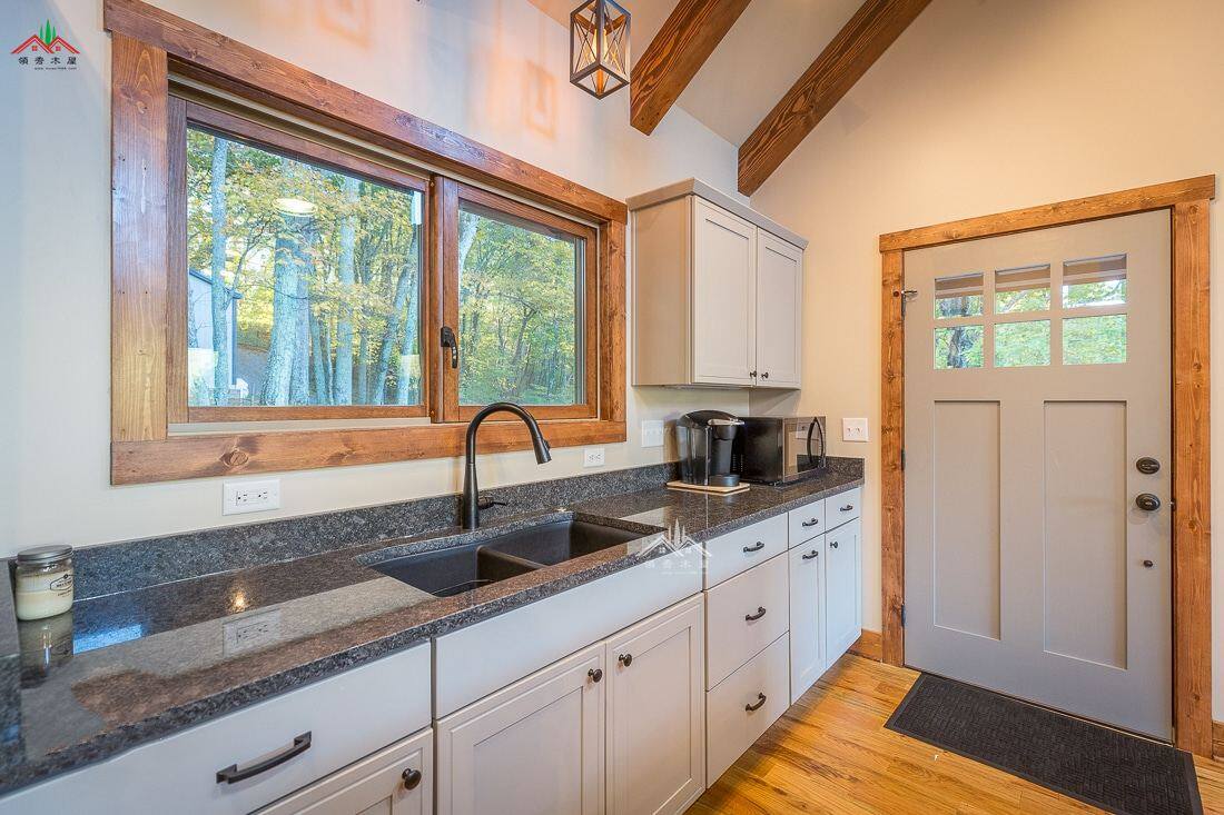 梁柱型雙層木屋別墅