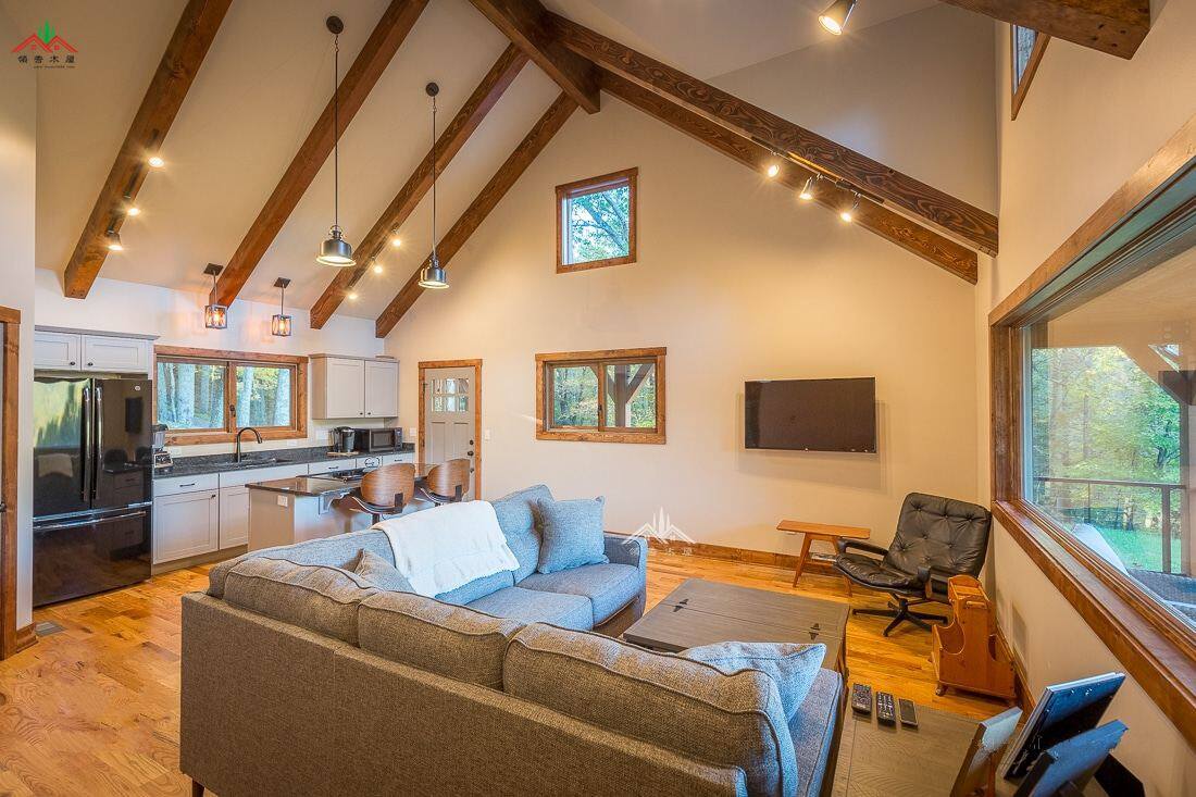 梁柱型雙層木屋別墅