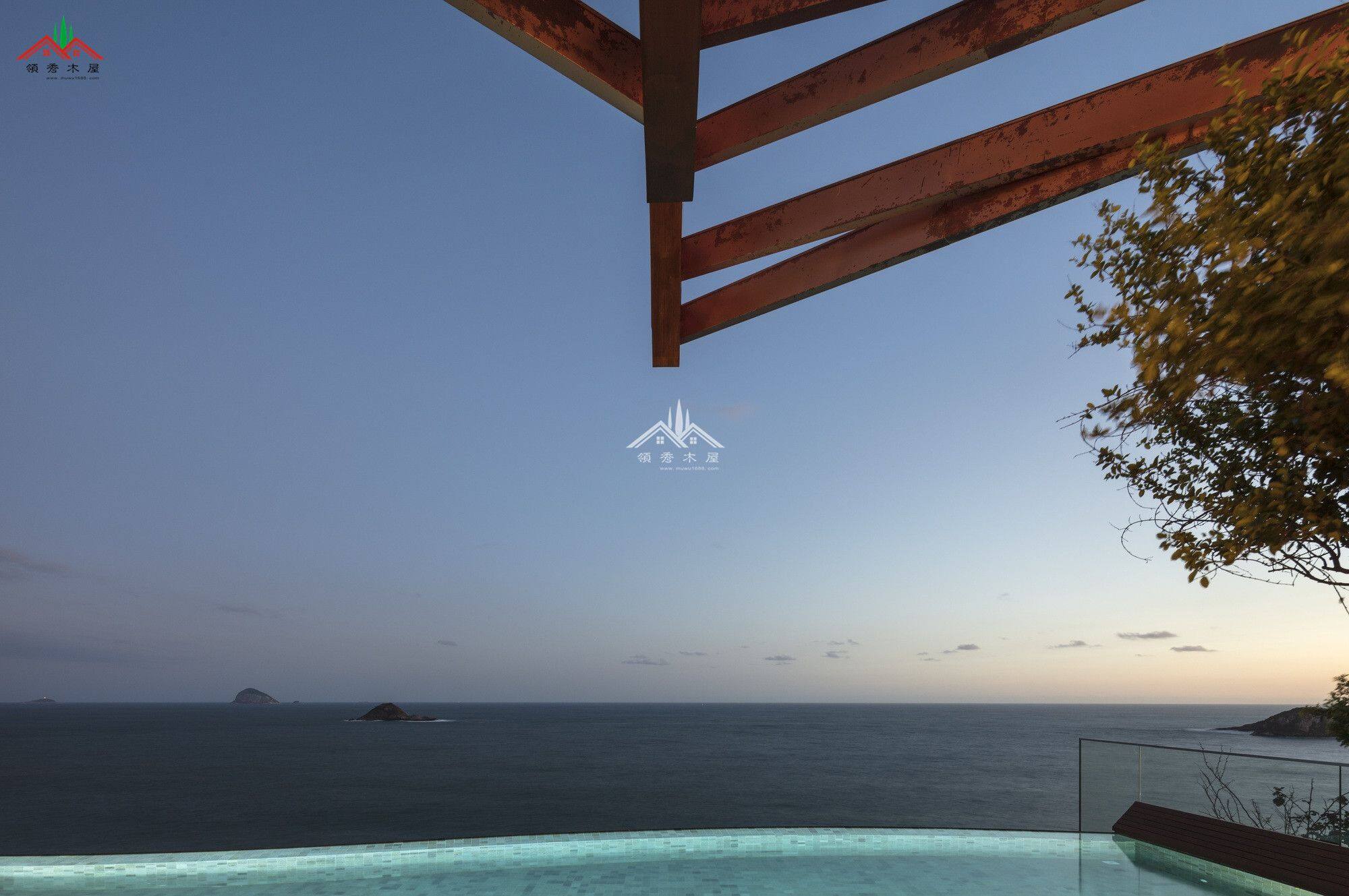 弧形膠合梁木屋