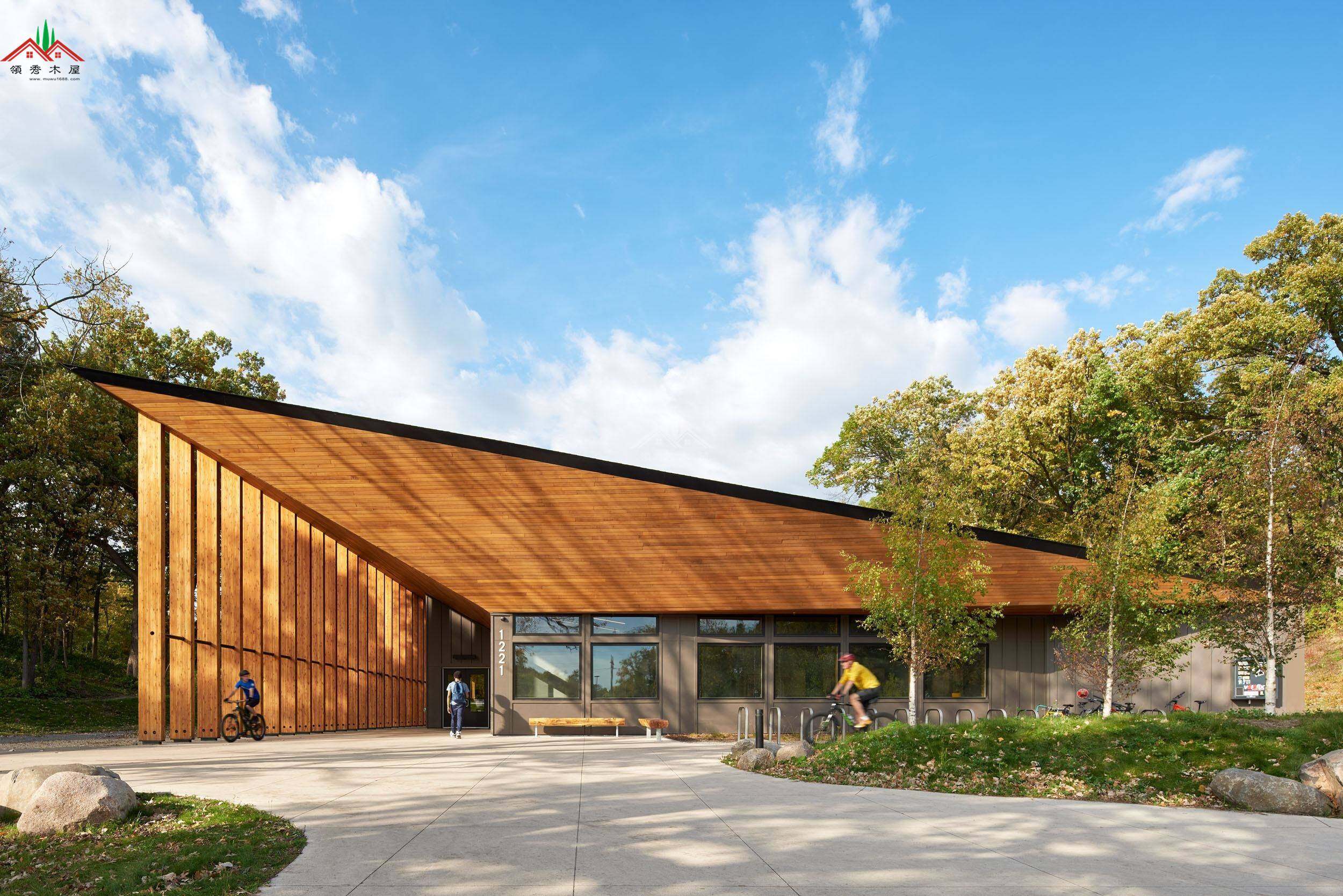 公園主題木結(jié)構(gòu)活動(dòng)中心