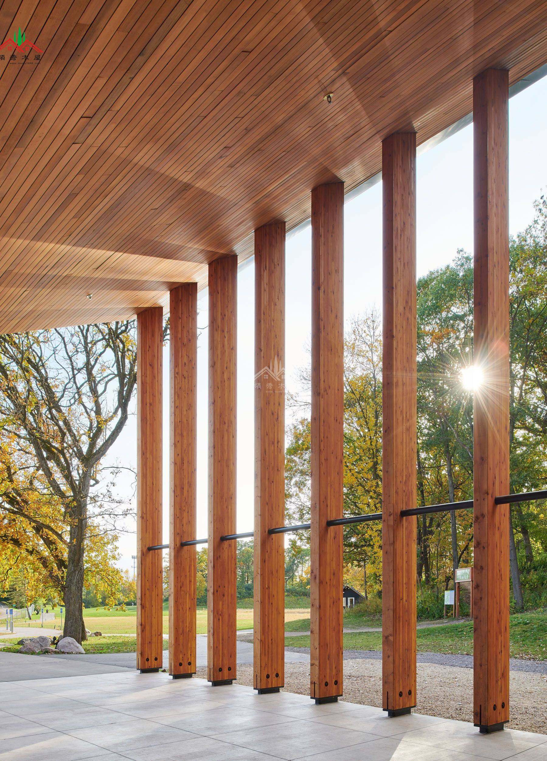 公園主題木結(jié)構(gòu)活動(dòng)中心