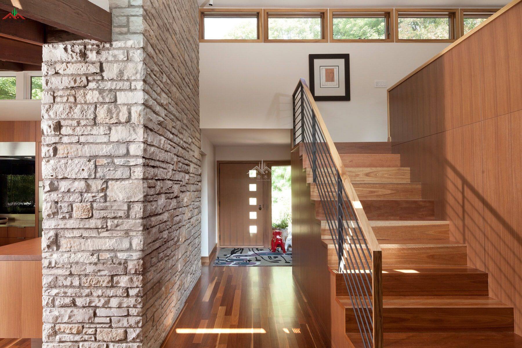 中世紀(jì)湖樓木屋別墅