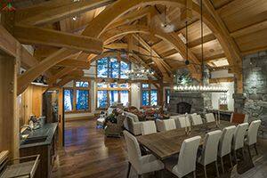 山西梁總的木材與石材相結(jié)合搭配做出令人驚艷的梁柱居家木結(jié)