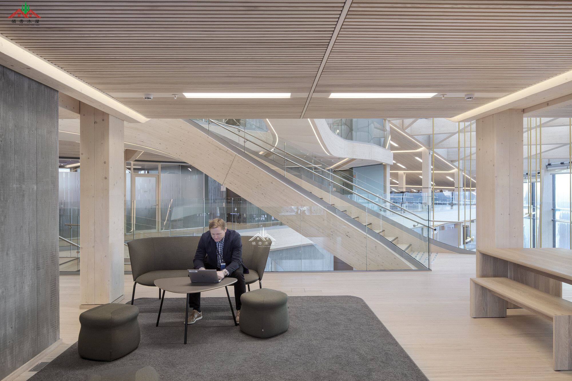 木結(jié)構(gòu)辦公樓