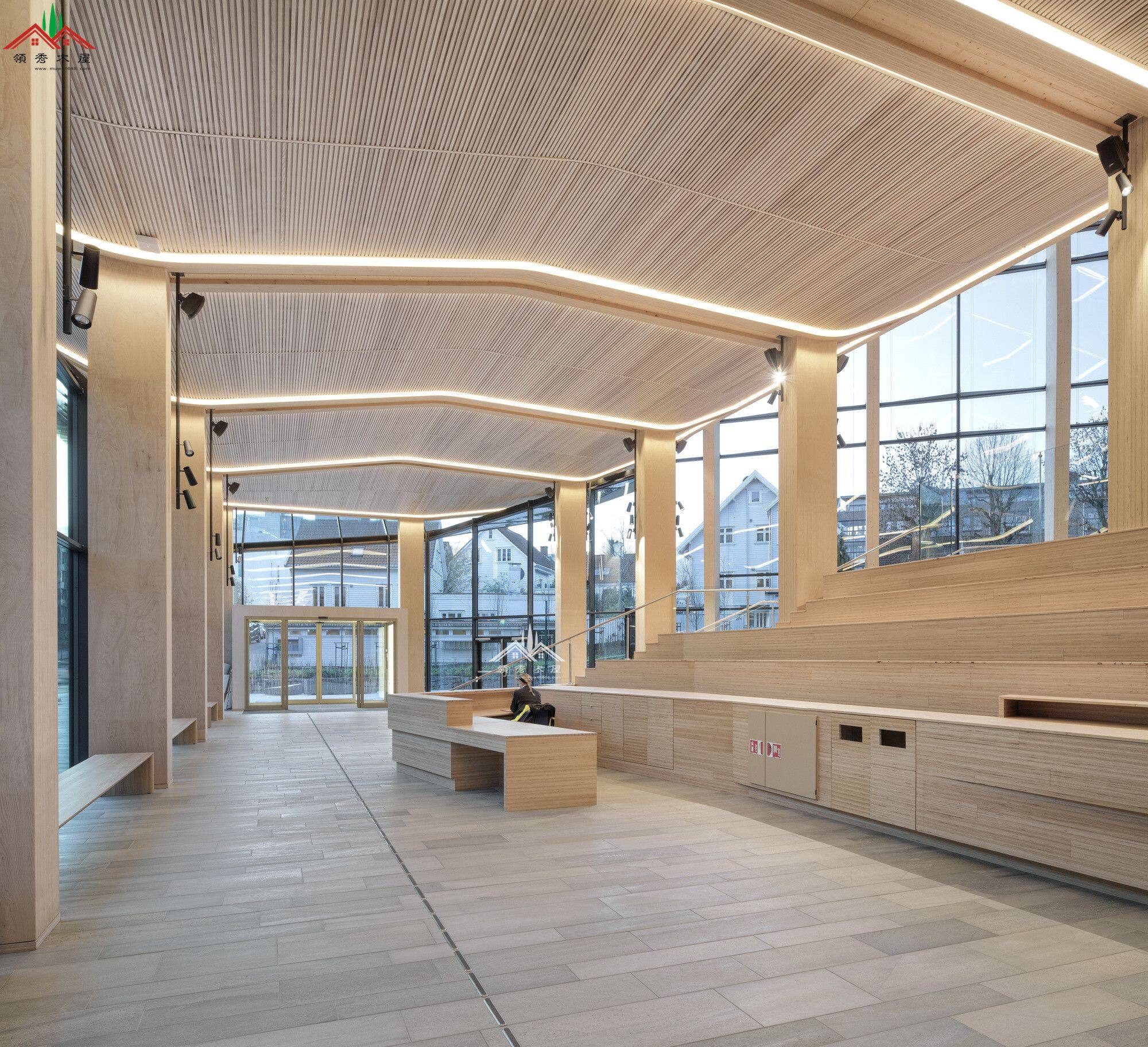 木結(jié)構(gòu)辦公樓