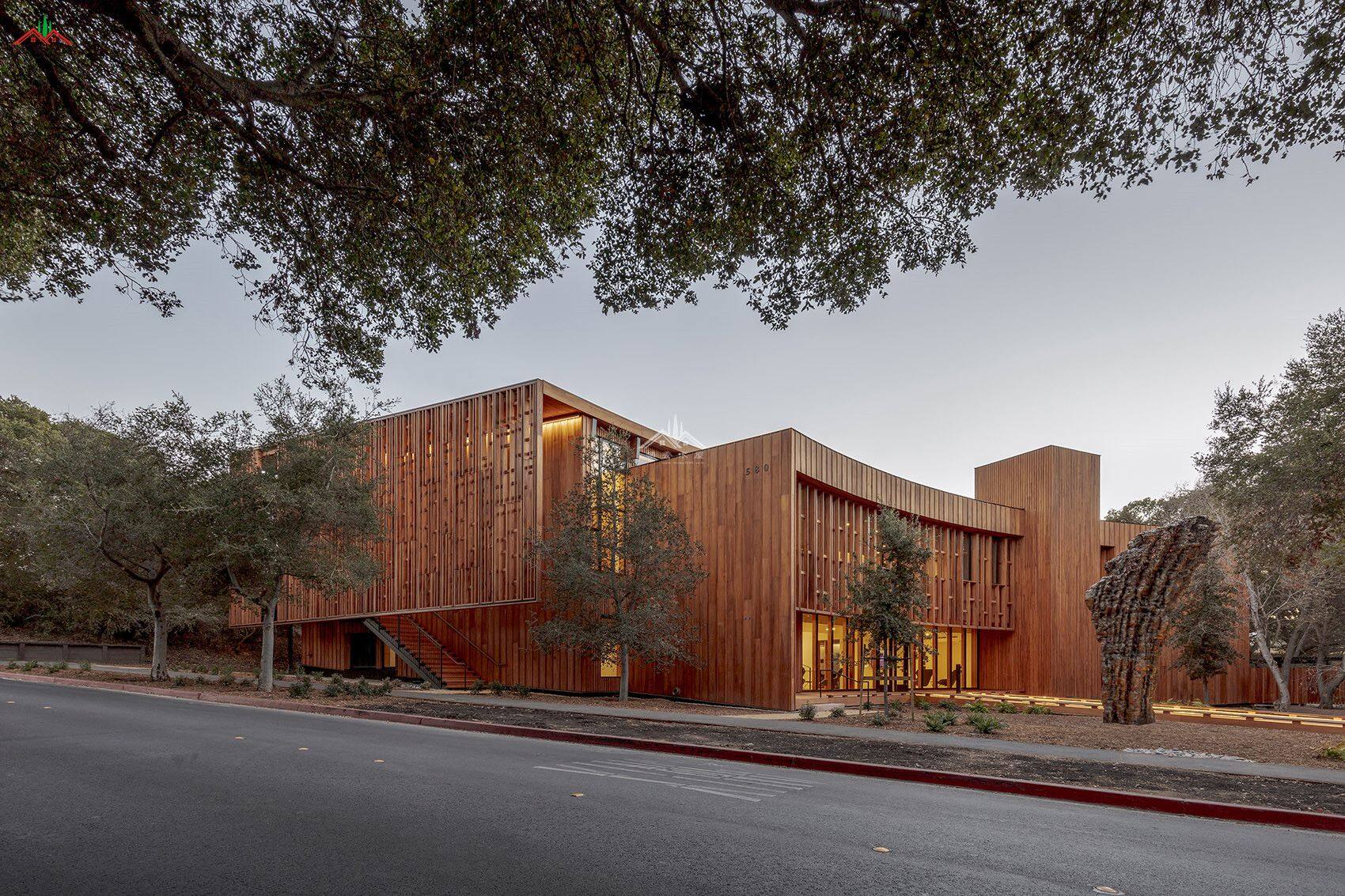 木結(jié)構(gòu)學(xué)校