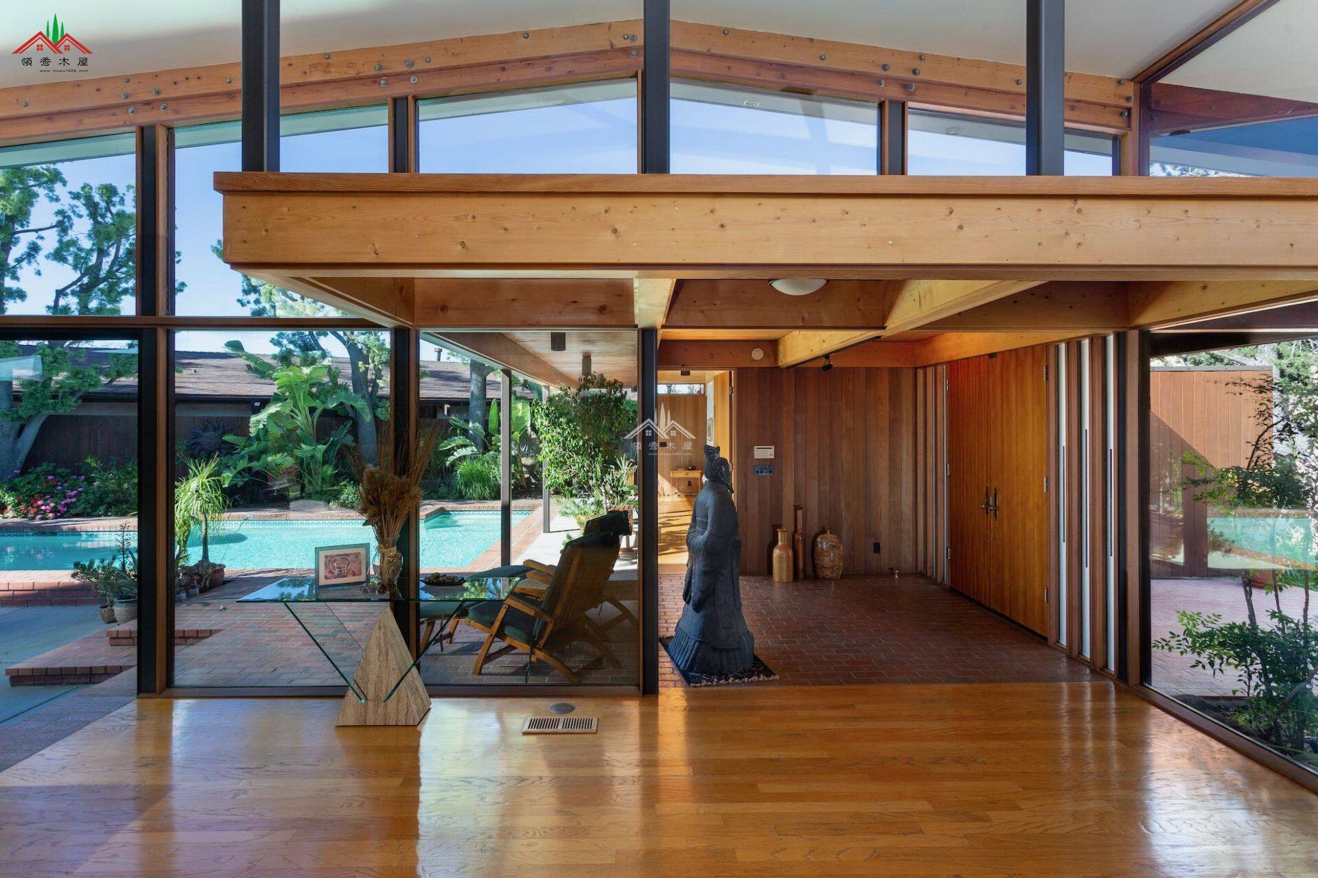 現(xiàn)代風(fēng)格木屋