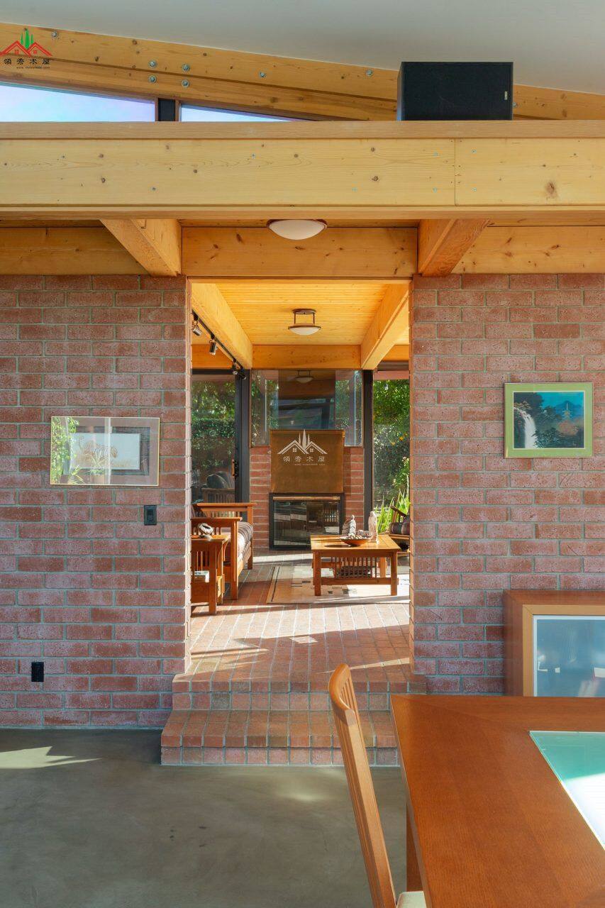 現(xiàn)代風(fēng)格木屋