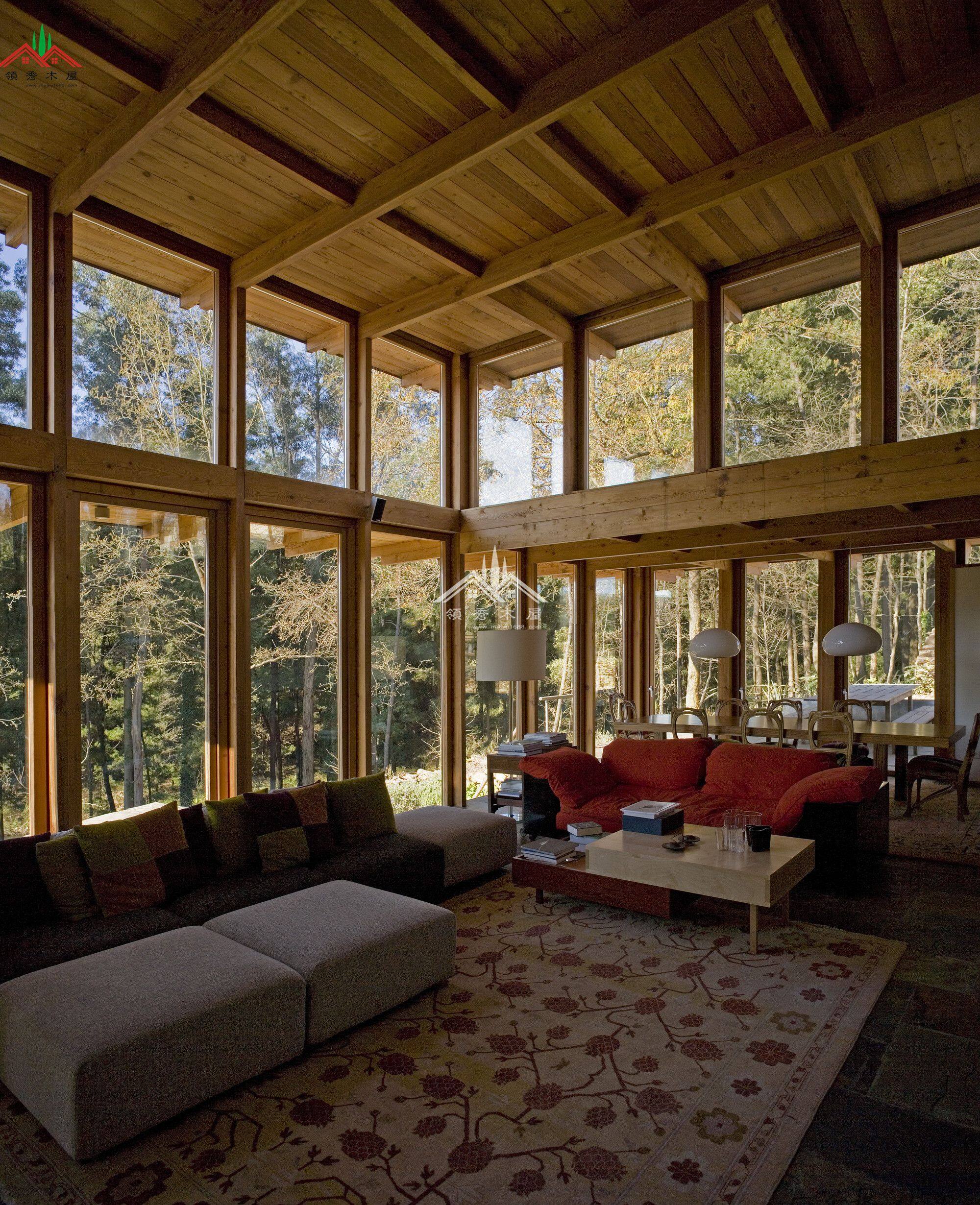 木結(jié)構(gòu)會(huì)所木屋