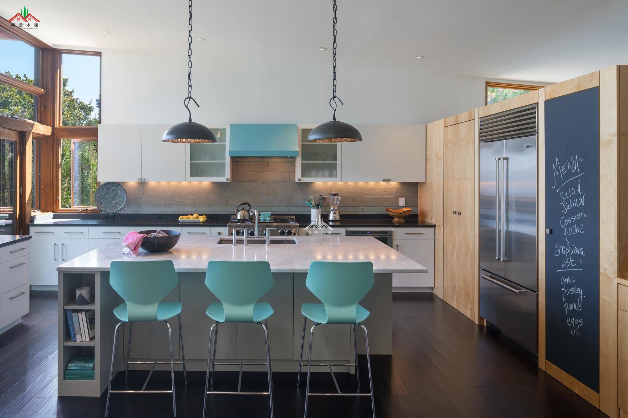 現(xiàn)代梁柱結構木屋別墅