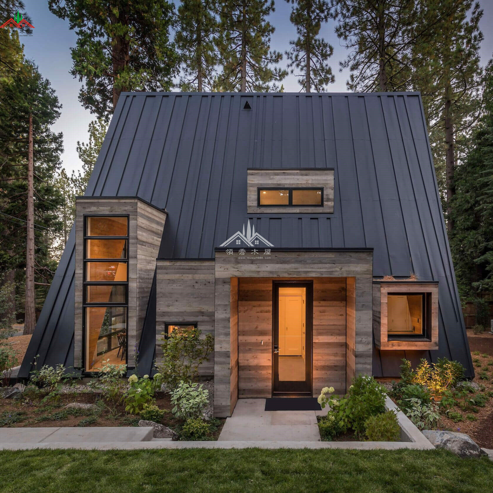 網(wǎng)紅雙層三角木屋