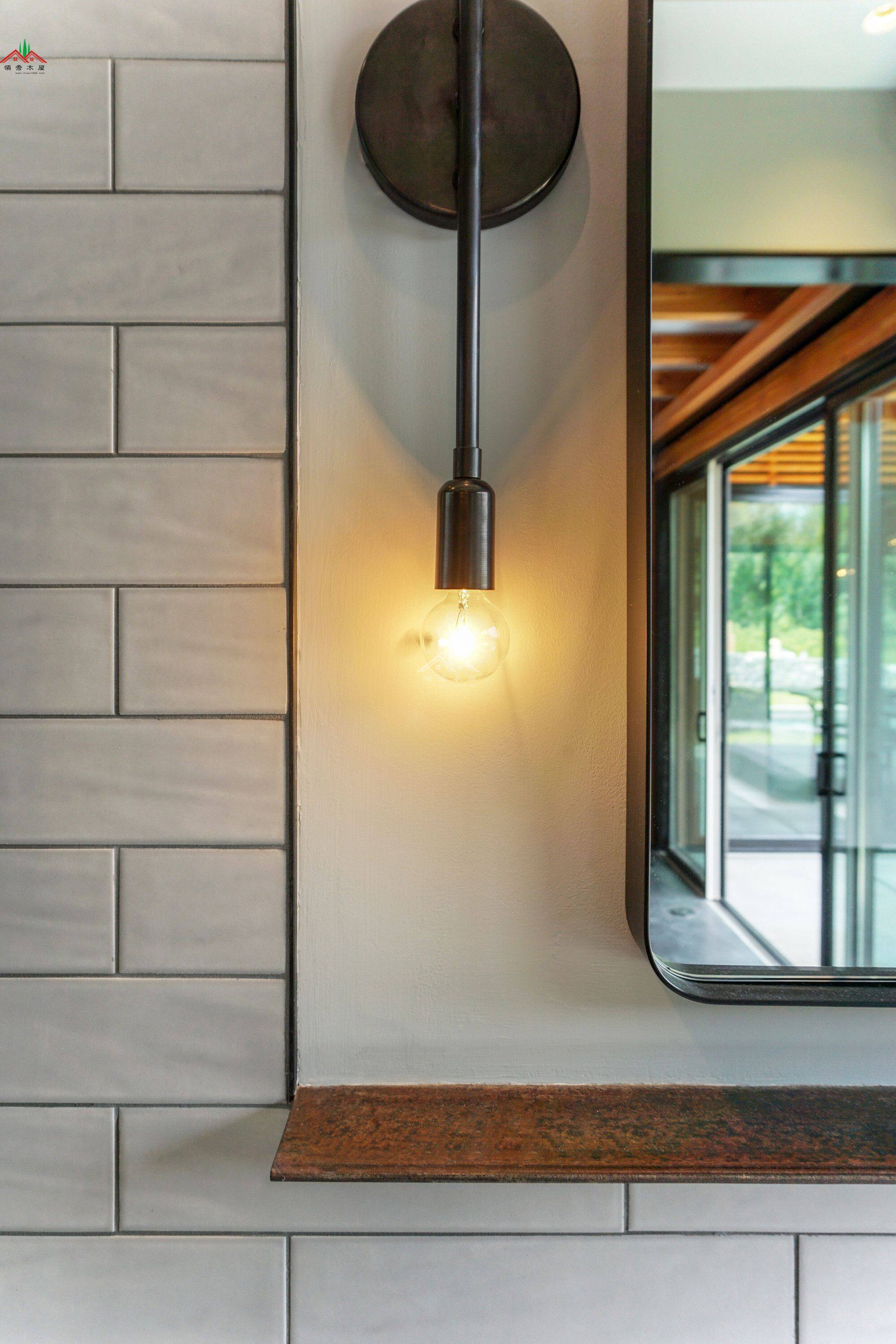 平頂混凝土木材結(jié)合的特色木屋