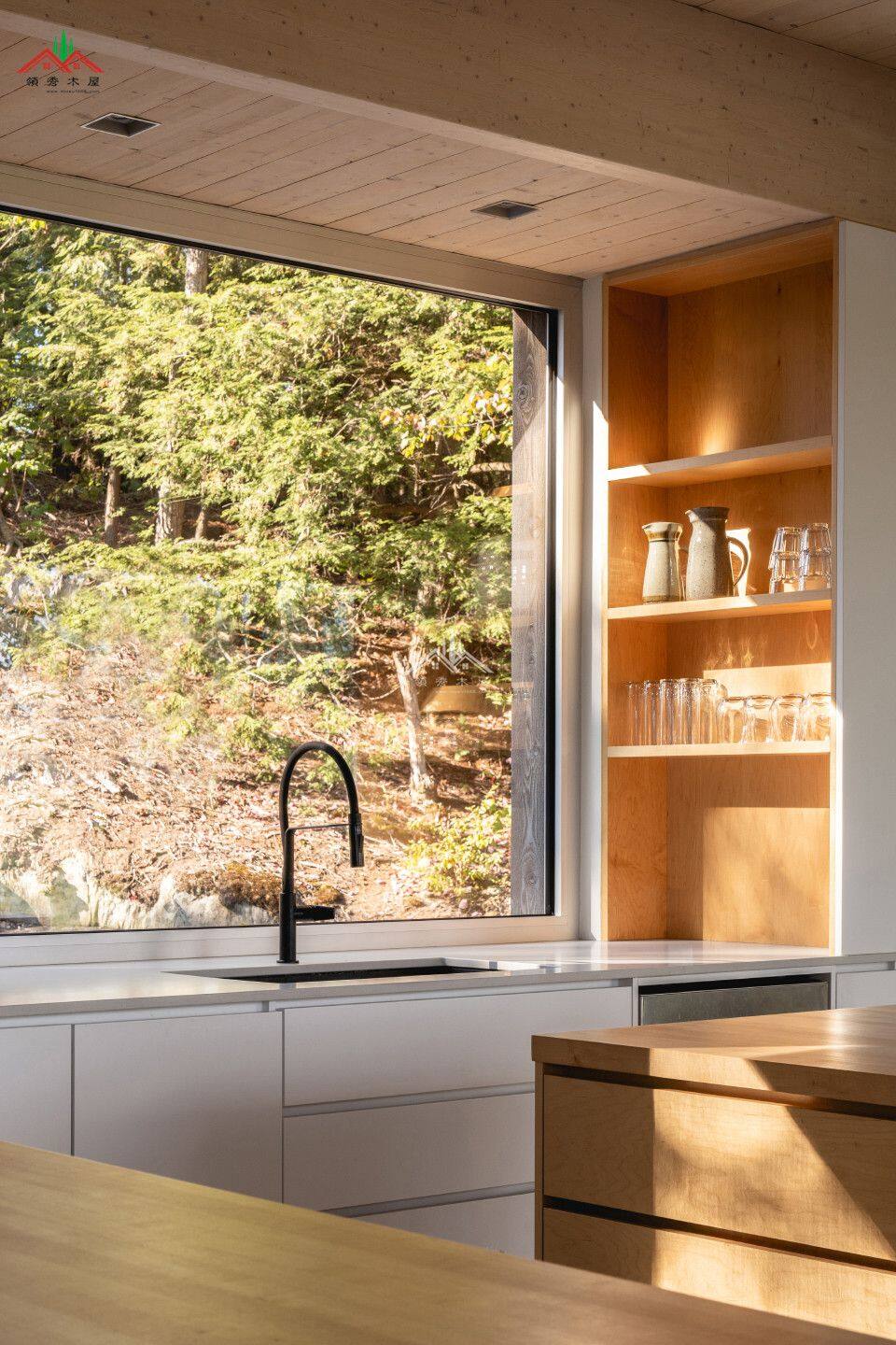 特色現(xiàn)代木屋