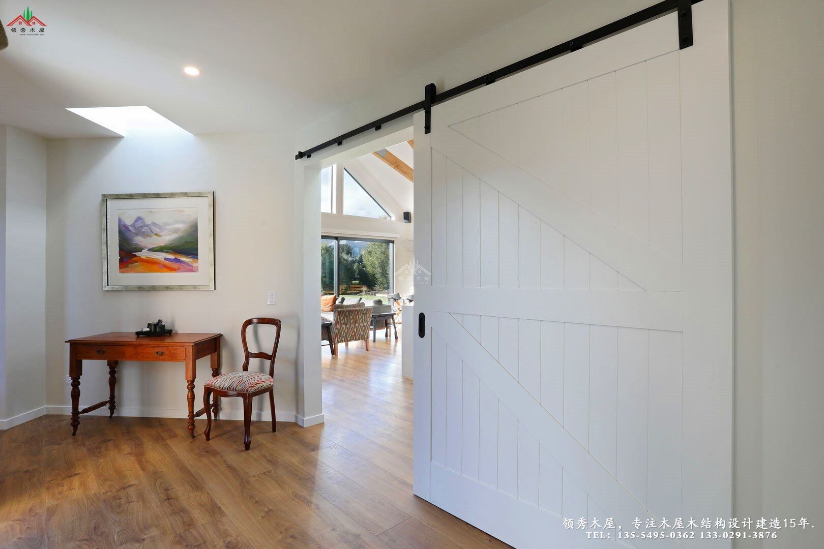 現(xiàn)代簡約歐式風(fēng)格木屋