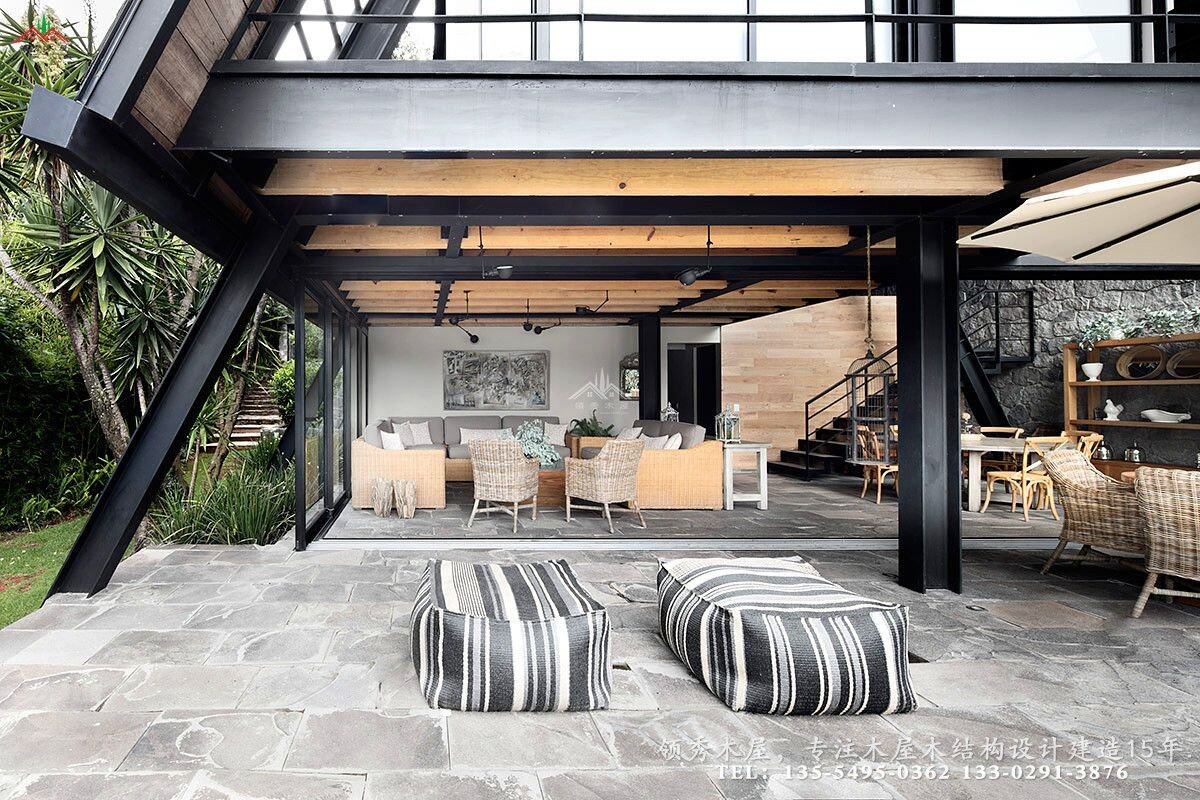 特色三角形木屋