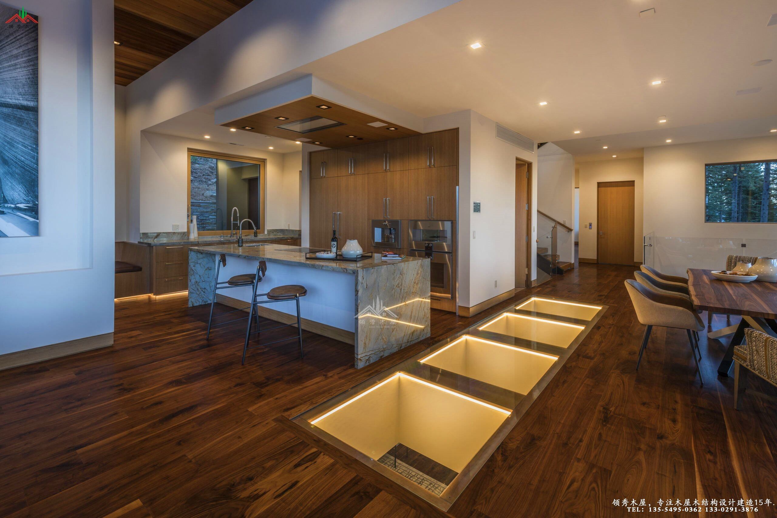 純現(xiàn)代風(fēng)格木別墅